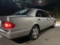 Mercedes-Benz E 320 1997 года за 3 300 000 тг. в Шымкент – фото 3