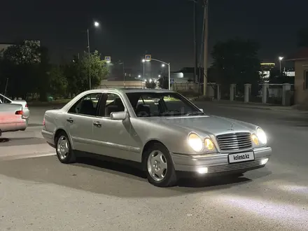 Mercedes-Benz E 320 1997 года за 3 300 000 тг. в Шымкент – фото 14