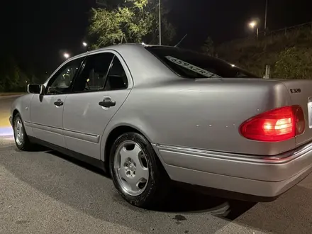 Mercedes-Benz E 320 1997 года за 3 300 000 тг. в Шымкент – фото 4