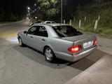 Mercedes-Benz E 320 1997 года за 3 300 000 тг. в Шымкент