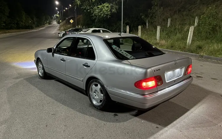 Mercedes-Benz E 320 1997 года за 3 300 000 тг. в Шымкент