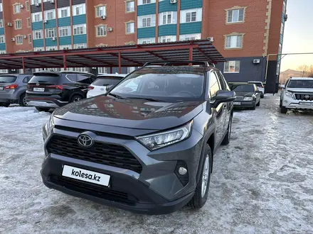 Toyota RAV4 2020 года за 17 000 000 тг. в Актобе – фото 4