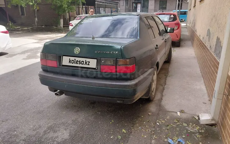 Volkswagen Vento 1997 года за 1 400 000 тг. в Шымкент