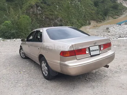 Toyota Camry 2000 года за 3 500 000 тг. в Астана – фото 6