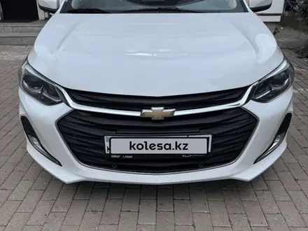 Chevrolet Onix 2023 года за 5 800 000 тг. в Астана – фото 2