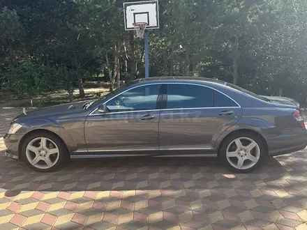 Mercedes-Benz S 500 2007 года за 7 800 000 тг. в Астана – фото 3