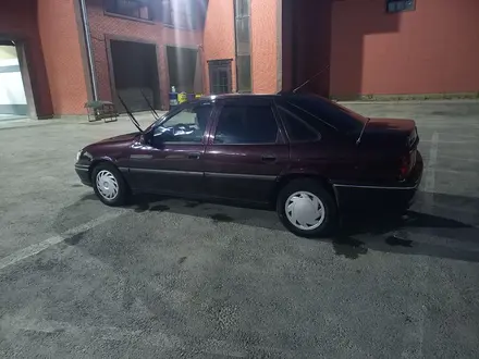 Opel Vectra 1993 года за 1 250 000 тг. в Туркестан – фото 2