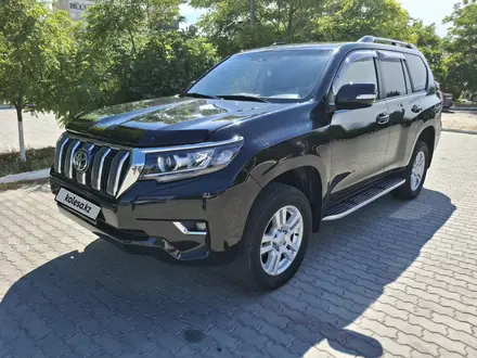 Toyota Land Cruiser Prado 2019 года за 19 000 000 тг. в Актау