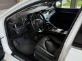 Toyota Camry 2020 годаүшін15 000 000 тг. в Уральск – фото 5