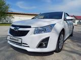 Chevrolet Cruze 2014 года за 2 800 000 тг. в Шымкент – фото 2