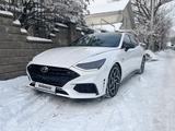 Hyundai Sonata 2021 годаfor15 300 000 тг. в Алматы