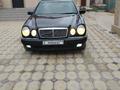 Mercedes-Benz E 240 1998 года за 2 800 000 тг. в Атырау