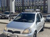 Toyota Yaris 2000 года за 1 500 000 тг. в Астана – фото 2