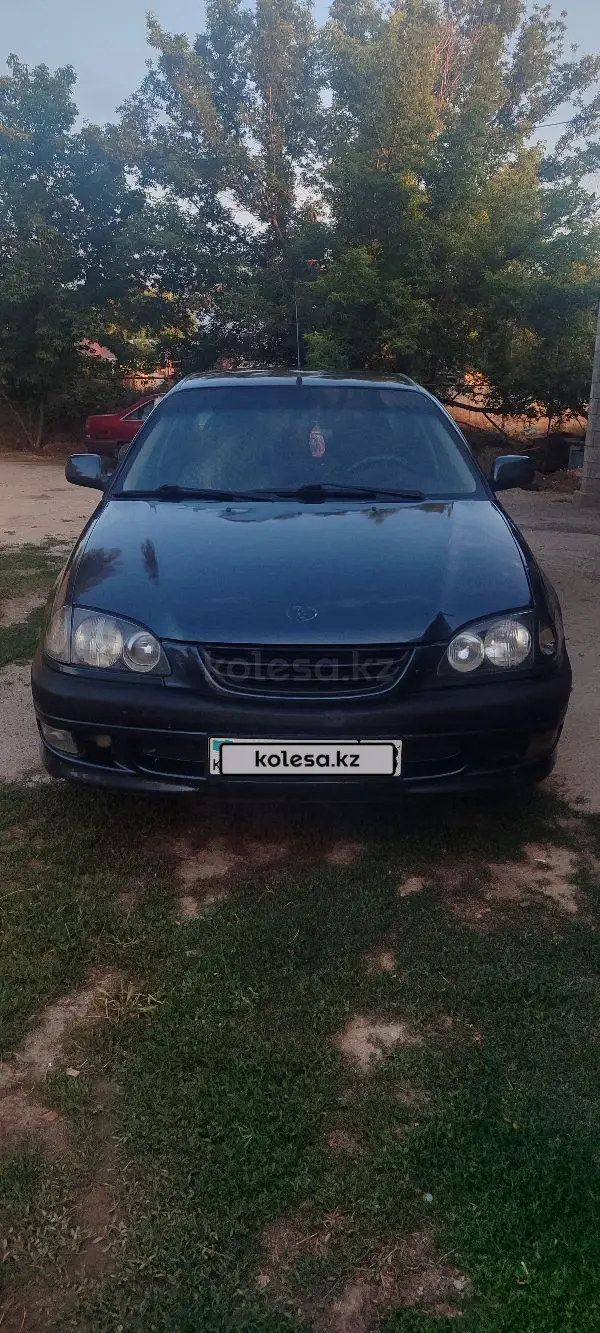 Toyota Avensis, 1999