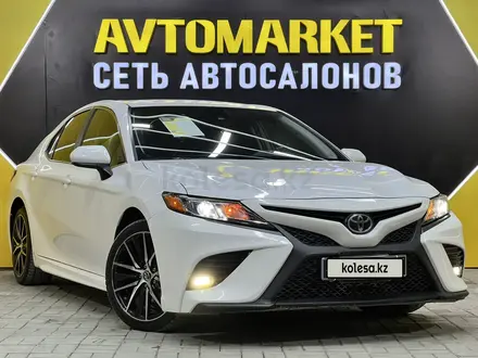 Toyota Camry 2017 года за 13 000 000 тг. в Актау – фото 2