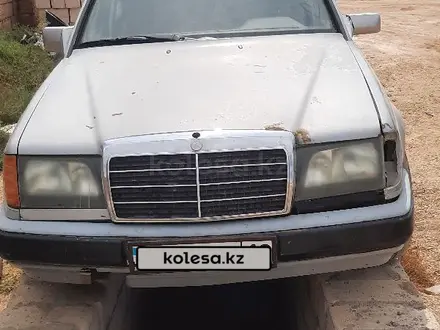 Mercedes-Benz E 260 1989 года за 400 000 тг. в Актау – фото 4