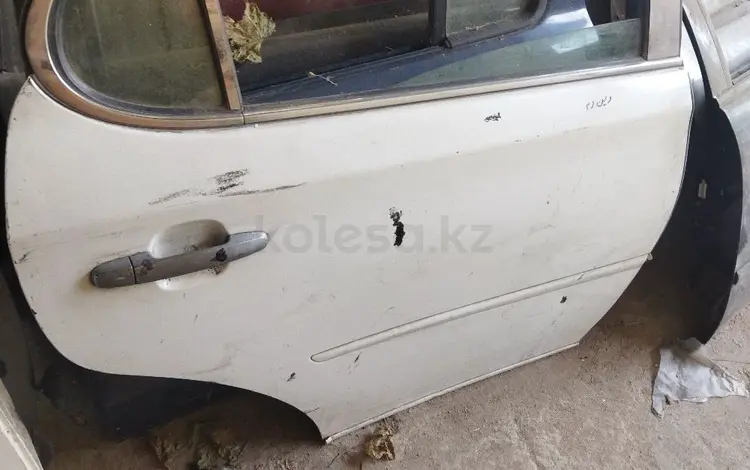 Дверь задняя за 10 000 тг. в Алматы