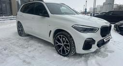 BMW X5 2021 года за 35 000 000 тг. в Астана