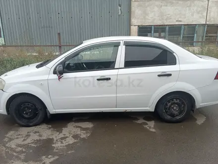 Chevrolet Aveo 2008 года за 1 200 000 тг. в Уральск – фото 2