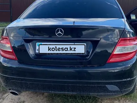 Mercedes-Benz C 200 2009 года за 6 000 000 тг. в Уральск – фото 2