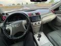 Toyota Camry 2011 года за 6 000 000 тг. в Актобе – фото 9