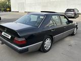 Mercedes-Benz E 230 1991 года за 1 800 000 тг. в Алматы – фото 4