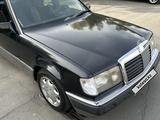 Mercedes-Benz E 230 1991 года за 1 800 000 тг. в Алматы – фото 2