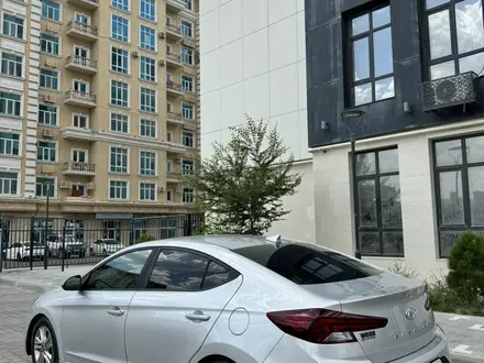 Hyundai Elantra 2019 года за 8 200 000 тг. в Актау – фото 3