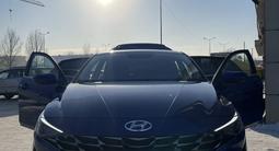 Hyundai Elantra 2022 года за 8 800 000 тг. в Усть-Каменогорск – фото 2