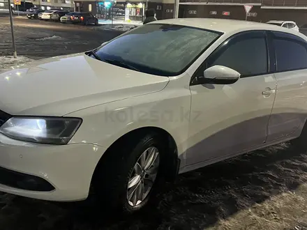 Volkswagen Jetta 2013 года за 6 700 000 тг. в Астана – фото 2