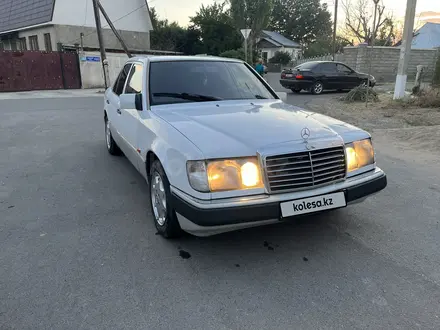 Mercedes-Benz E 200 1991 года за 1 240 000 тг. в Тараз – фото 14