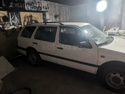 Volkswagen Golf 1995 года за 1 100 000 тг. в Шымкент – фото 4