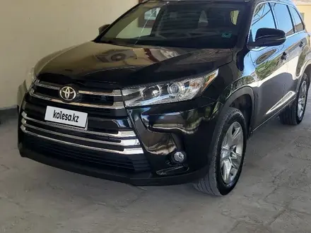 Toyota Highlander 2014 года за 11 500 000 тг. в Жанаозен