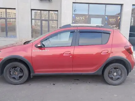 Renault Sandero Stepway 2018 года за 4 500 000 тг. в Караганда – фото 2