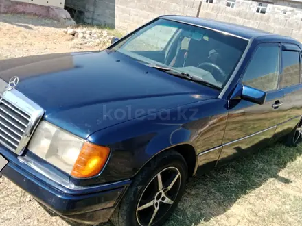 Mercedes-Benz E 200 1990 года за 750 000 тг. в Тараз – фото 2