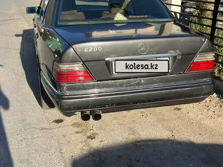 Mercedes-Benz E 200 1994 года за 1 500 000 тг. в Кызылорда – фото 4