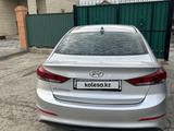 Hyundai Elantra 2016 года за 6 200 000 тг. в Атырау – фото 3