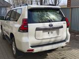 Toyota Land Cruiser Prado 2022 года за 35 000 000 тг. в Актобе – фото 4