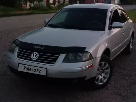 Volkswagen Passat 2002 года за 2 850 000 тг. в Астана – фото 2