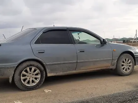 Toyota Camry 2001 года за 2 500 000 тг. в Семей