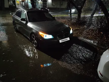 BMW 525 2003 года за 4 800 000 тг. в Усть-Каменогорск – фото 2