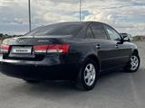 Hyundai Sonata 2005 года за 4 000 000 тг. в Актобе – фото 4