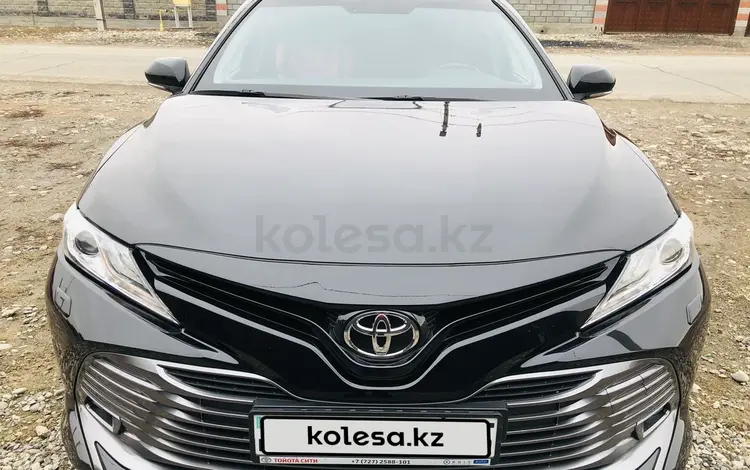 Toyota Camry 2018 годаүшін15 400 000 тг. в Алматы