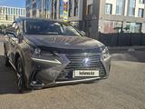 Lexus NX 300h 2019 года за 16 000 000 тг. в Астана