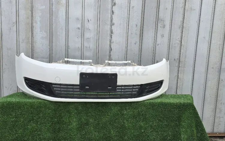 Бампер Volkswagen Golf за 50 000 тг. в Алматы