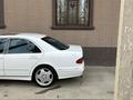 Mercedes-Benz E 320 2000 года за 7 500 000 тг. в Шымкент – фото 3