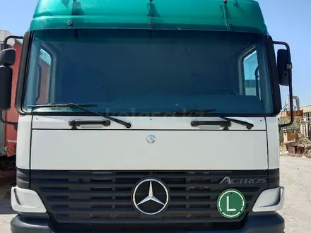 Mercedes-Benz  Actros 2000 года за 17 000 000 тг. в Алматы