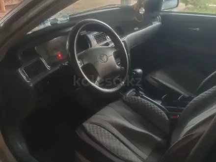 Toyota Camry 2000 года за 3 000 000 тг. в Алматы – фото 10
