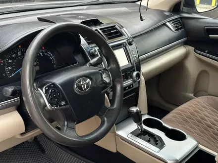 Toyota Camry 2013 года за 7 300 000 тг. в Атырау – фото 11
