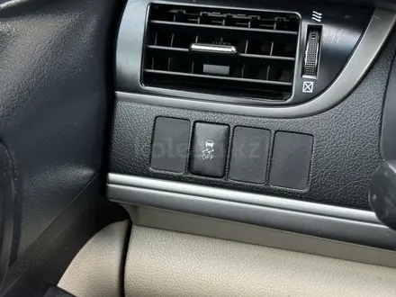 Toyota Camry 2013 года за 7 300 000 тг. в Атырау – фото 13